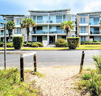 Beaches Holiday Resort - Apartment 2 - Surfers Paradise Gold Coast