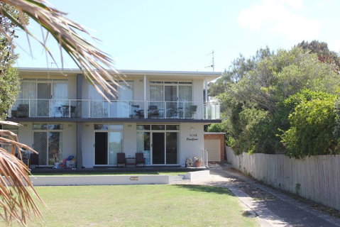 BEACHFRONT 3- 3/12 Bundella Ave LC - Surfers Paradise Gold Coast 3