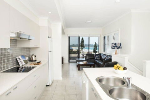 Beachfront 8 - Surfers Paradise Gold Coast 0