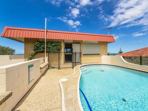 Beachfront Apt With Private Pool - Surfers Paradise Gold Coast 2