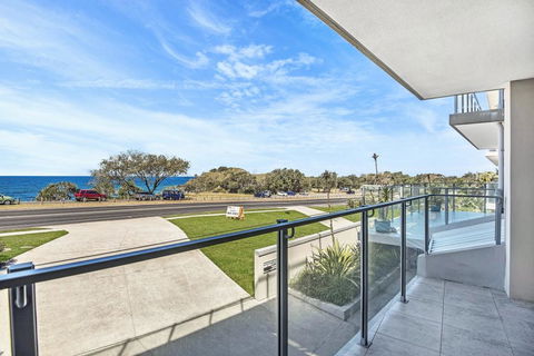 Beachfront Cabarita Apartment - Surfers Paradise Gold Coast 2
