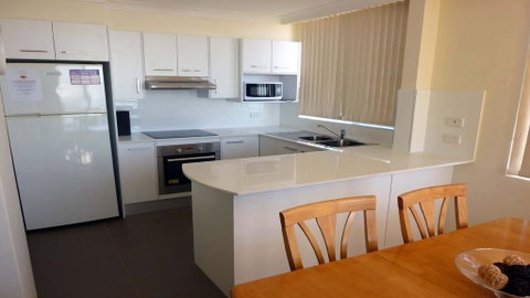 Beachpoint 403 - On The Beach! - Surfers Paradise Gold Coast 3