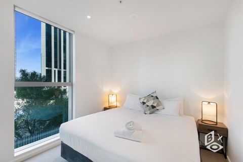 REST COLLECTION Apartments On Collins Docklands - Surfers Paradise Gold Coast 1
