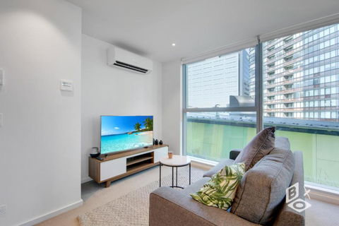 REST COLLECTION Apartments On Collins Docklands - Surfers Paradise Gold Coast 0