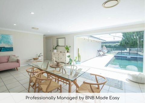 Regand Retreat - Luxurious Family Home, Pool - Surfers Paradise Gold Coast 0