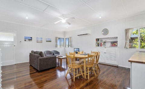 Relax On Rickman - Surfers Paradise Gold Coast 2