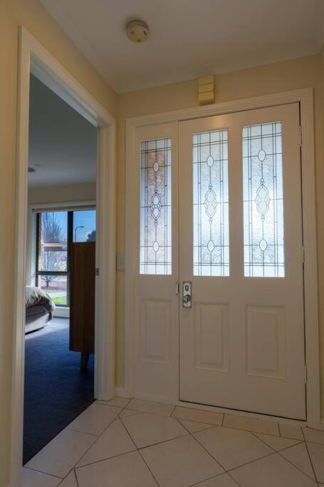 Relaxing 3bd In Tranquil Setting - Surfers Paradise Gold Coast 3