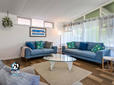 Renovated 3BR One Street To Beach - Surfers Paradise Gold Coast 1