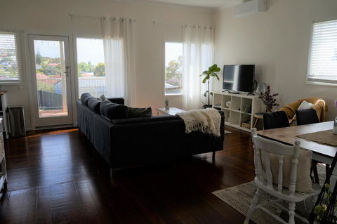 Retreat - Surfers Paradise Gold Coast 1