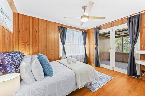 Retro Retreat - Mornington - Surfers Paradise Gold Coast 2