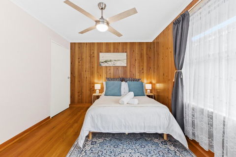 Retro Retreat - Mornington - Surfers Paradise Gold Coast 3