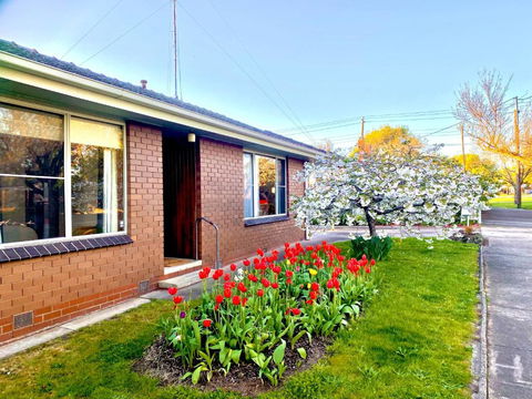 Retro Riverside Redan, Ballarat - Surfers Paradise Gold Coast 0