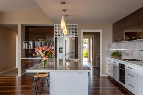 River Haven Serene Spacious With River Views - Surfers Paradise Gold Coast 3
