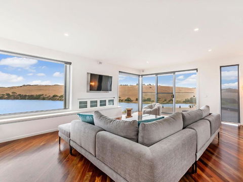River Reveal - Surfers Paradise Gold Coast 1
