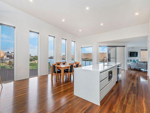 River Reveal - Surfers Paradise Gold Coast 2