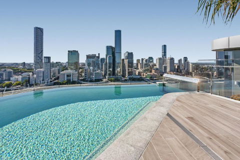 River-View Unit With Rooftop Pool Near Museums - Surfers Paradise Gold Coast 0