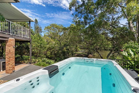 Riverfront Oasis In Elanora - Surfers Paradise Gold Coast 0