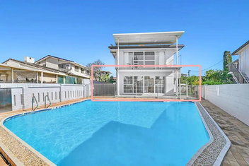 Riverside 3 Bedroom House In Surfers Paradise with Surfers Paradise Gold Coast