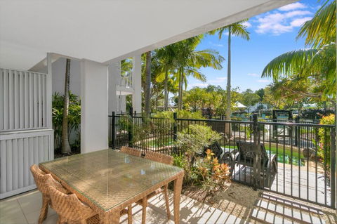 Salt&Pepper Sanctuary - Plunge Pool Resort Apartment By UHoliday - 2BR, 1BR And Studio Hotel Room Configurations Available - Surfers Paradise Gold Coast 3