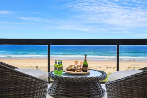 Salty Joe\'s Beachfront Retreat - Surfers Paradise Gold Coast 0