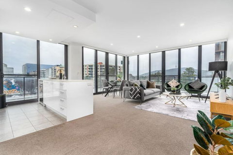 Roomy 2BR 2BA City-Centre Apt - Surfers Paradise Gold Coast 0