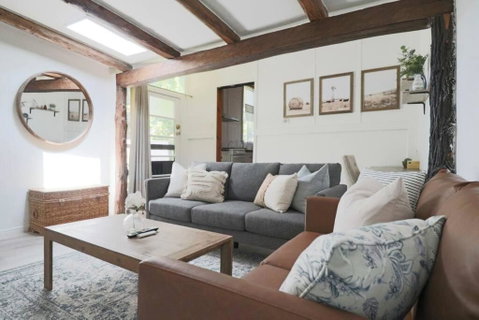 Rustic Chic 200 Metres From CBD - Surfers Paradise Gold Coast 0