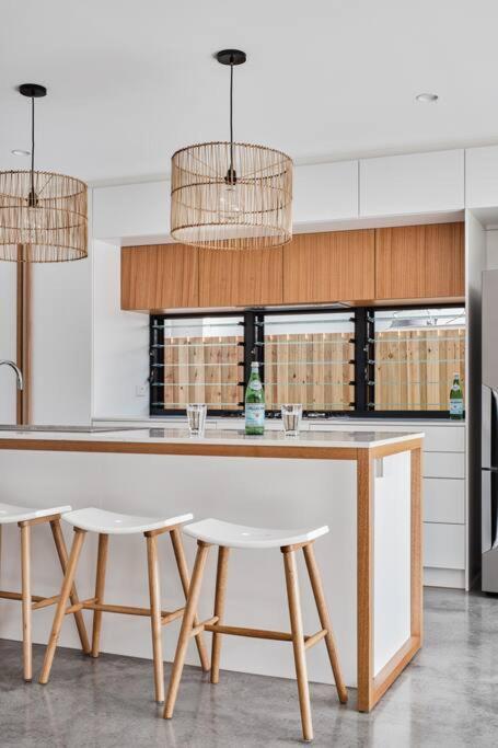 Sanctuary Spaces - Lomani Eleven - Surfers Paradise Gold Coast 3