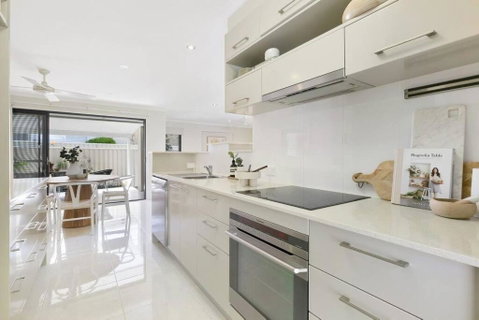 Riviera Road Miami - 4BRM Dual Villa - Surfers Paradise Gold Coast 2