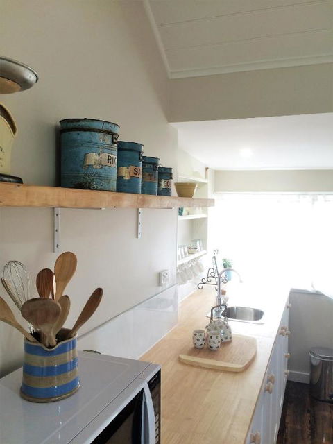 Robin Hoods Well Farm Stay - Surfers Paradise Gold Coast 0