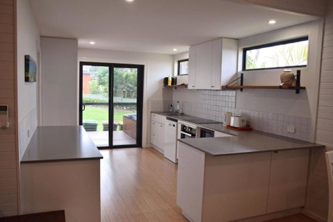 Rockleigh - Bring Your Own Linen. - Surfers Paradise Gold Coast 2