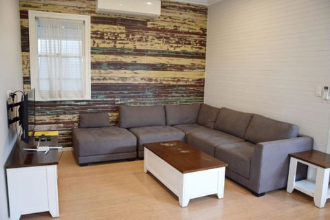 Rockleigh - Bring Your Own Linen. - Surfers Paradise Gold Coast 3