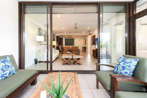 Rooftop Tranquility At Stunning Temple Resort - Surfers Paradise Gold Coast 1