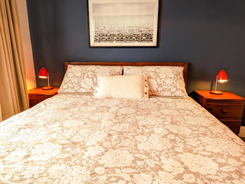 Room @ 88 - Surfers Paradise Gold Coast 1