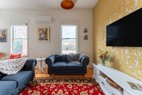 Rose Villa Heritage Home With Parking & WiFi - Surfers Paradise Gold Coast 3