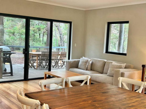 Rosella - Bushland Hideaway - Surfers Paradise Gold Coast 0