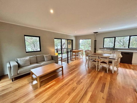 Rosella - Bushland Hideaway - Surfers Paradise Gold Coast 1
