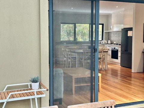 Rosella - Bushland Hideaway - Surfers Paradise Gold Coast 3