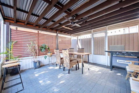 Rosewood Cottage - Stroll To Central, Cosy Escape - Surfers Paradise Gold Coast 3
