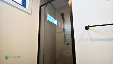 Royalty Living Unit 3 - Surfers Paradise Gold Coast 1