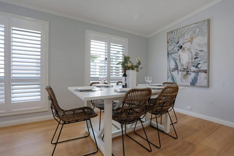 Ruby Moon - Surfers Paradise Gold Coast 1