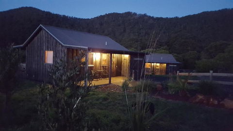 Rustic Hut Bush Retreat - Surfers Paradise Gold Coast 1