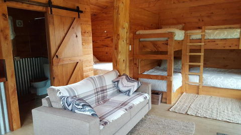 Rustic Hut Bush Retreat - Surfers Paradise Gold Coast 2