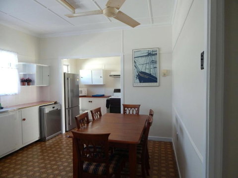 Sailors Rest - Surfers Paradise Gold Coast 1
