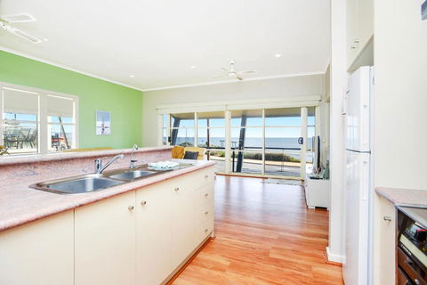 Salt - Aldinga Beach - C21 SouthCoast Holidays - Surfers Paradise Gold Coast 3