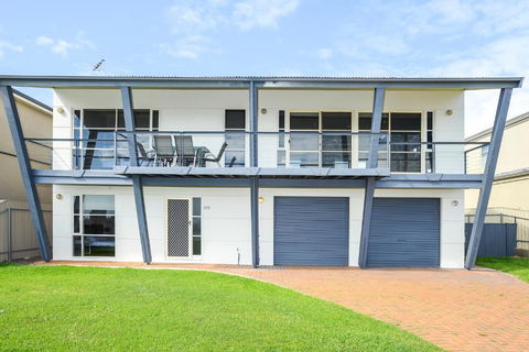 Salt - Aldinga Beach - C21 SouthCoast Holidays - Surfers Paradise Gold Coast 0