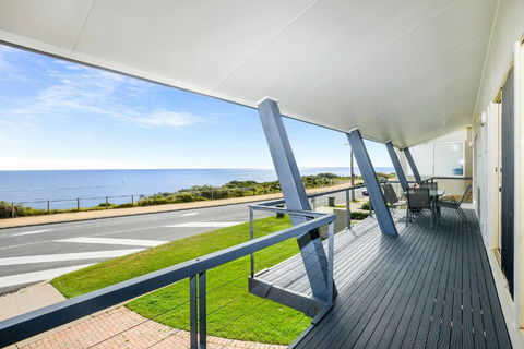 Salt - Aldinga Beach - C21 SouthCoast Holidays - Surfers Paradise Gold Coast 1