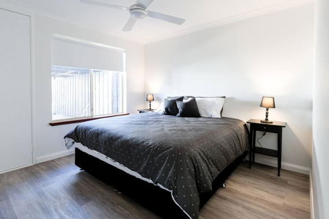 Salt & Pepper; Beautiful Town House In Margs! - Surfers Paradise Gold Coast 3