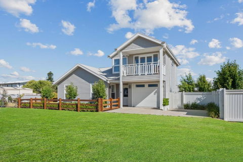 SALTAIR Beach House Right In Town - Surfers Paradise Gold Coast 0