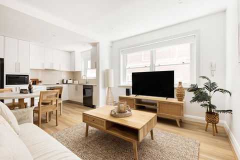 Saltwater Bondi One - Surfers Paradise Gold Coast 0