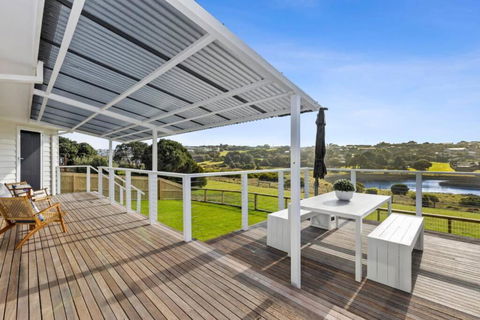 SALTWATER HOUSE - Opposite The Beach And Views Over The Lake! - Surfers Paradise Gold Coast 3